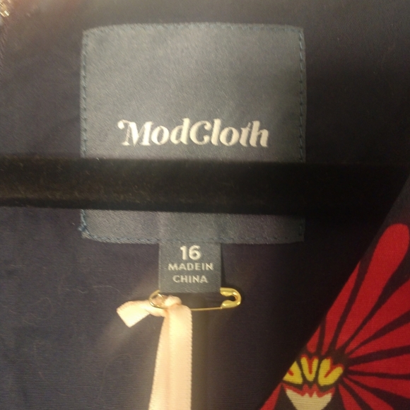 Modcloth Retro Floral Dress 16 - Picture 4 of 8